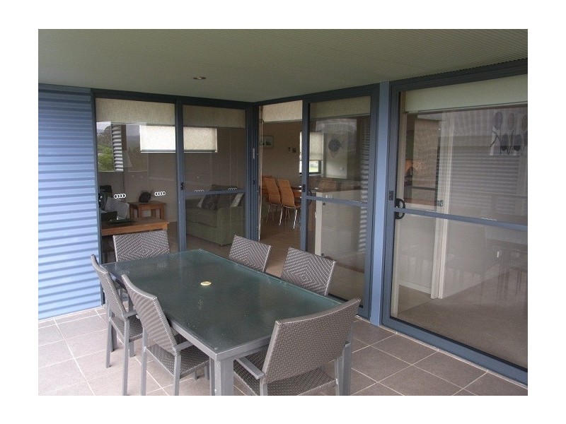 UNIT 1, 2 LAKE STREET, Eden NSW 2551