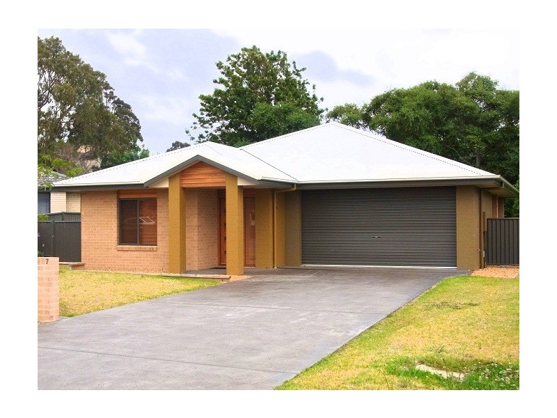 7 DOLPHIN CRESCENT, Eden NSW 2551