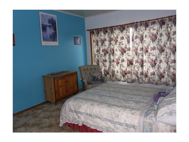 27 CALLE CALLE STREET, Eden NSW 2551