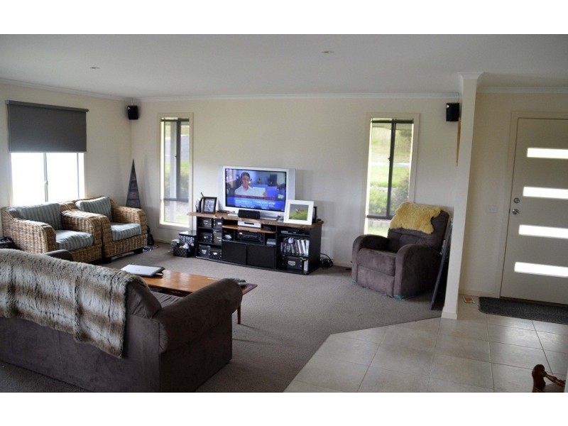 2 Marlin Avenue, Eden NSW 2551