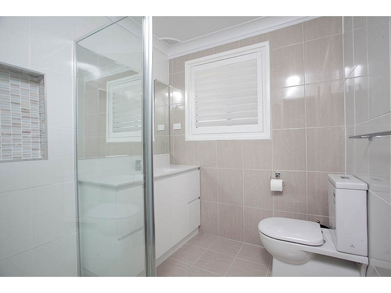 146 Central Avenue, Oak Flats NSW 2529