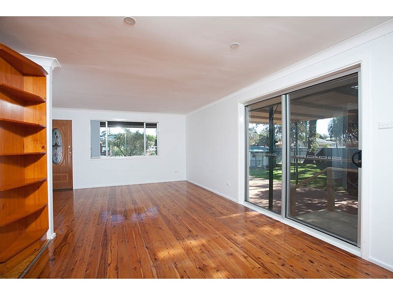 146 Central Avenue, Oak Flats NSW 2529