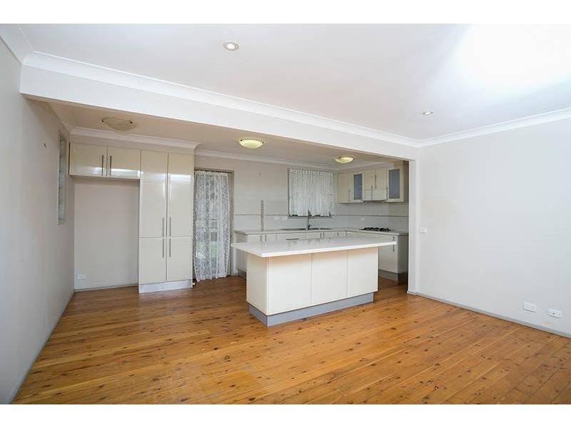 36 Loftus Drive, Barrack Heights NSW 2528