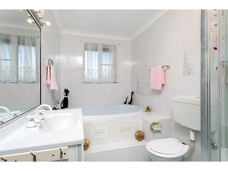 55 Landy Drive, Mount Warrigal NSW 2528