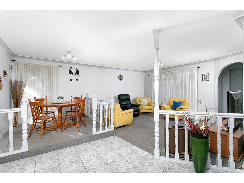 55 Landy Drive, Mount Warrigal NSW 2528