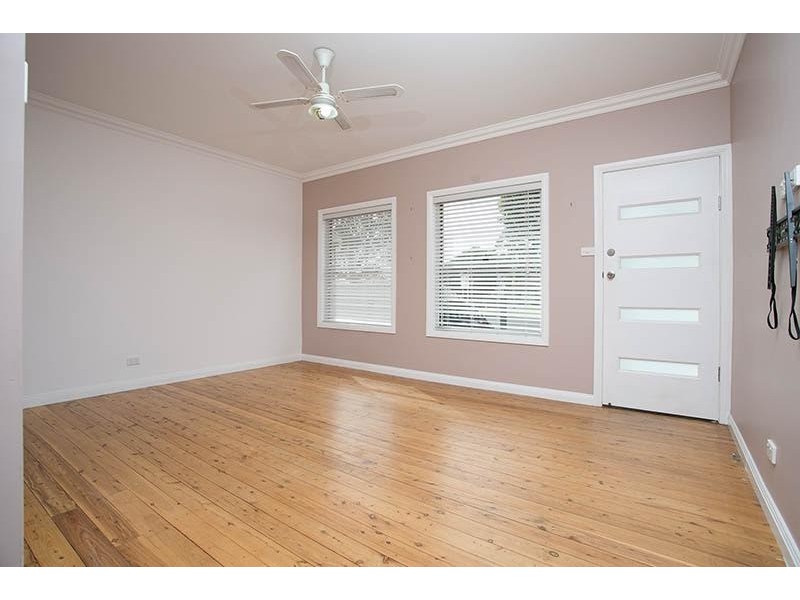 91 Central Avenue, Oak Flats NSW 2529