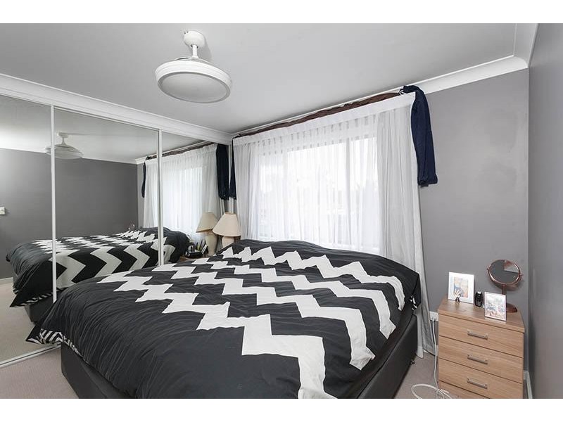 62 The Esplanade, Oak Flats NSW 2529
