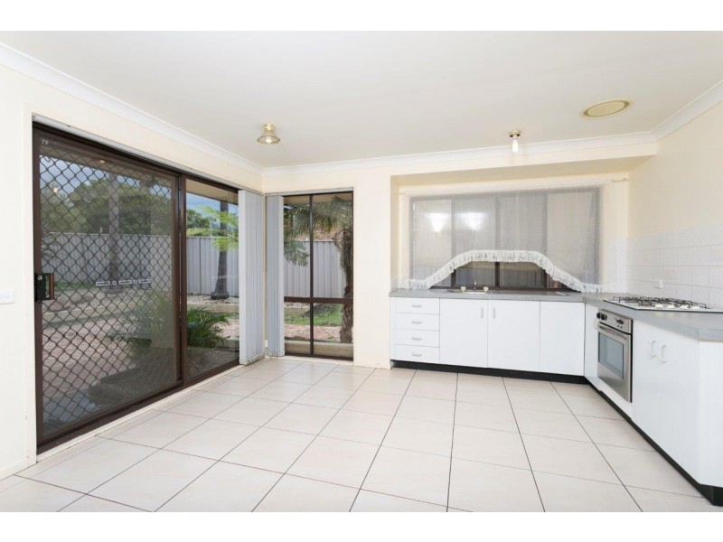 24 Barcoo Circuit, Albion Park NSW 2527