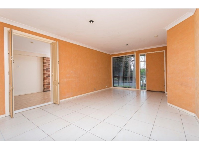 24 Barcoo Circuit, Albion Park NSW 2527