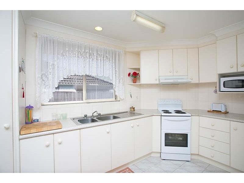 1/143 Pioneer Drive, Flinders NSW 2529