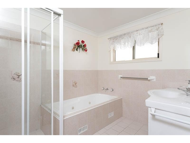 1/143 Pioneer Drive, Flinders NSW 2529