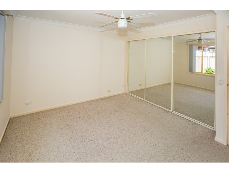 2/143 Pioneer Drive, Flinders NSW 2529