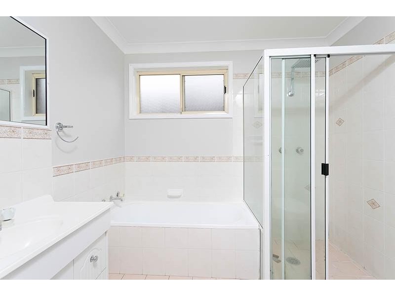 2/69 Jarrah Way, Albion Park Rail NSW 2527