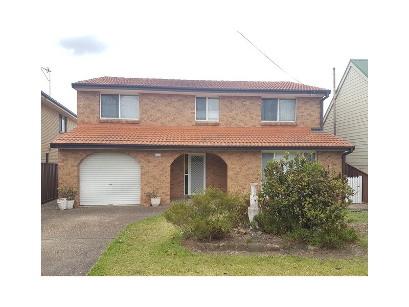 29 Park Cres, Oak Flats NSW 2529