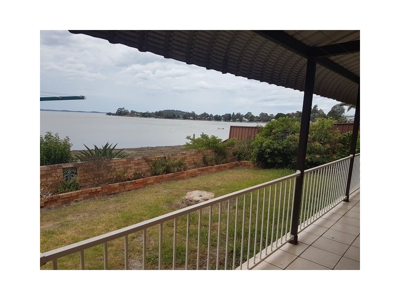 29 Park Cres, Oak Flats NSW 2529