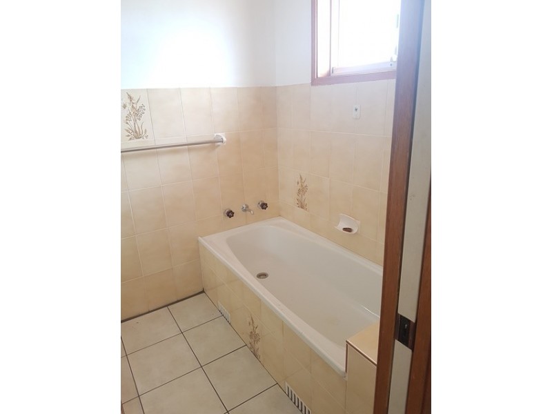 29 Park Cres, Oak Flats NSW 2529