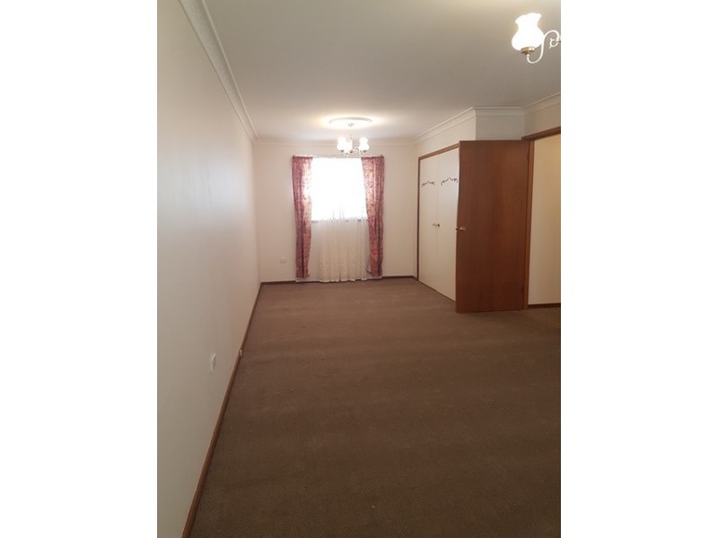 29 Park Cres, Oak Flats NSW 2529