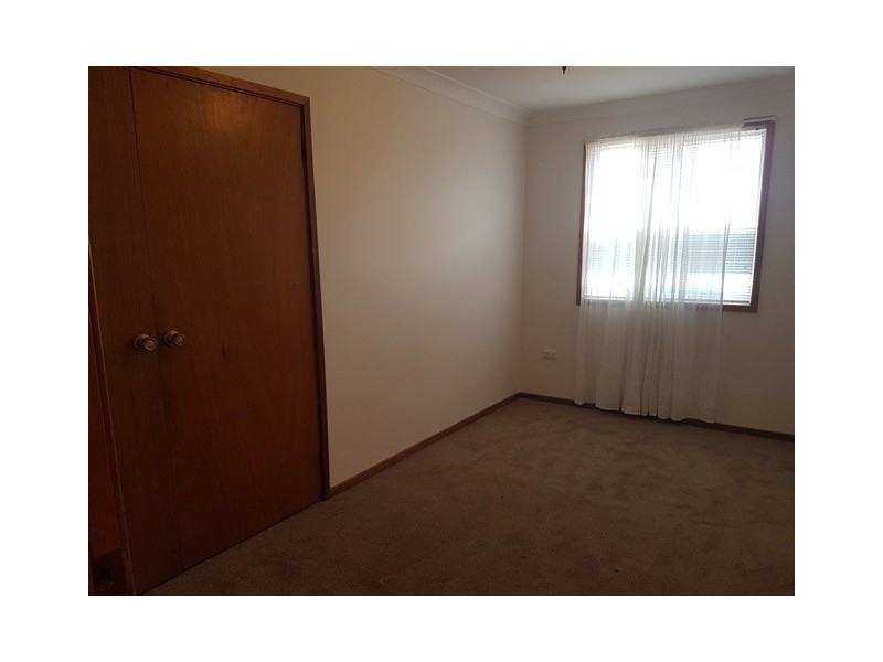 29 Park Cres, Oak Flats NSW 2529