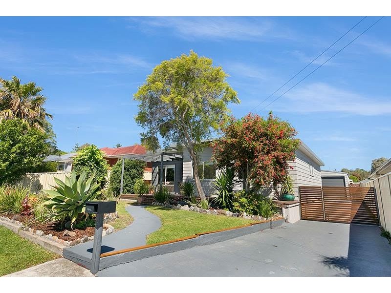 13 Hopetoun Street, Oak Flats NSW 2529