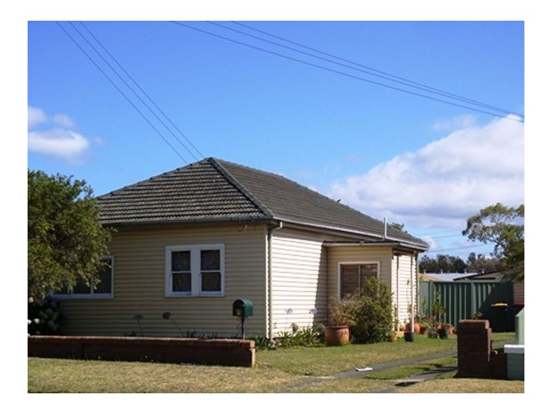 32 Addison Avenue, Lake Illawarra NSW 2528