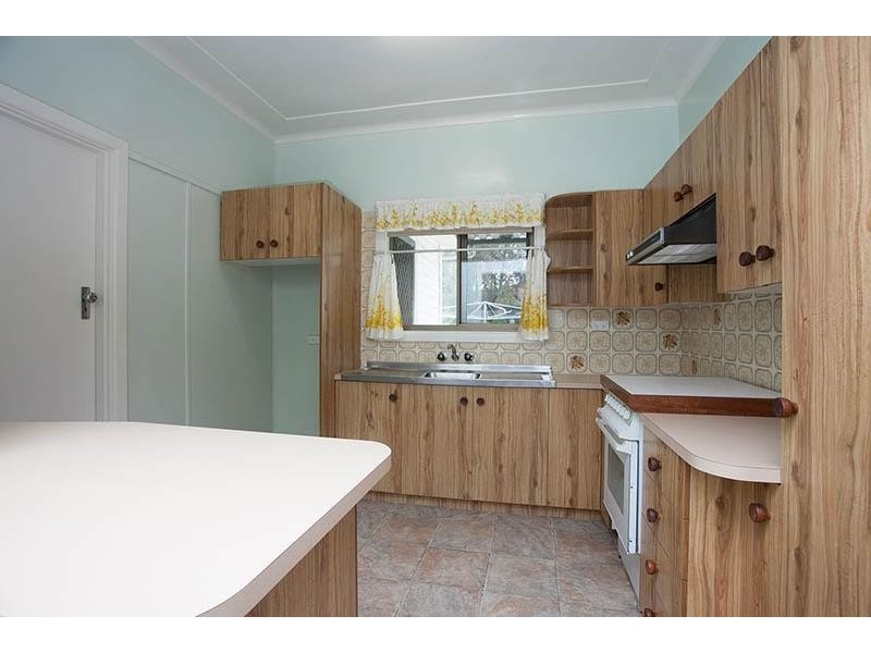 14 Timbs Road, Oak Flats NSW 2529