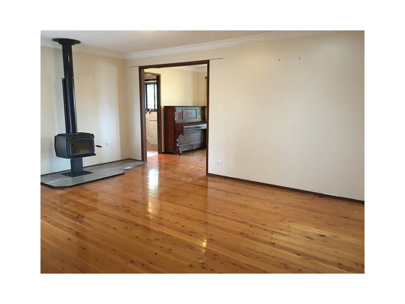 6 Crest Road, Albion Park NSW 2527