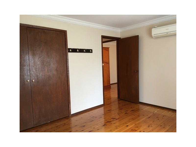 6 Crest Road, Albion Park NSW 2527