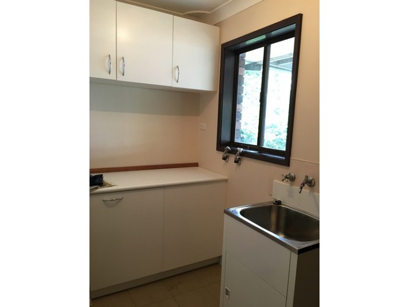 6 Crest Road, Albion Park NSW 2527