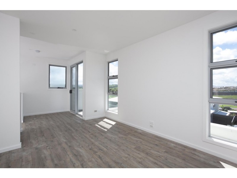 21 National Avenue, Shell Cove NSW 2529