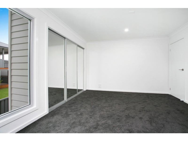 13 National Avenue, Shell Cove NSW 2529