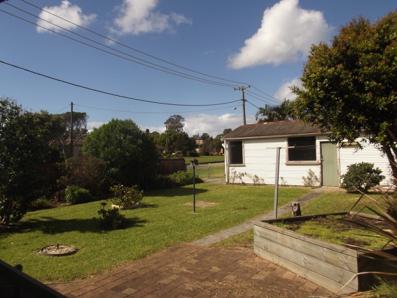 67 Deakin Street, Oak Flats NSW 2529