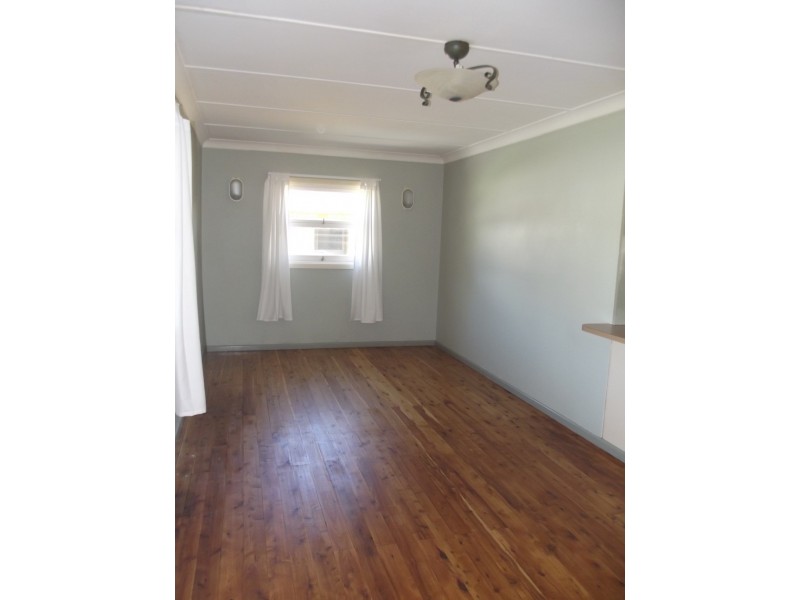 67 Deakin Street, Oak Flats NSW 2529