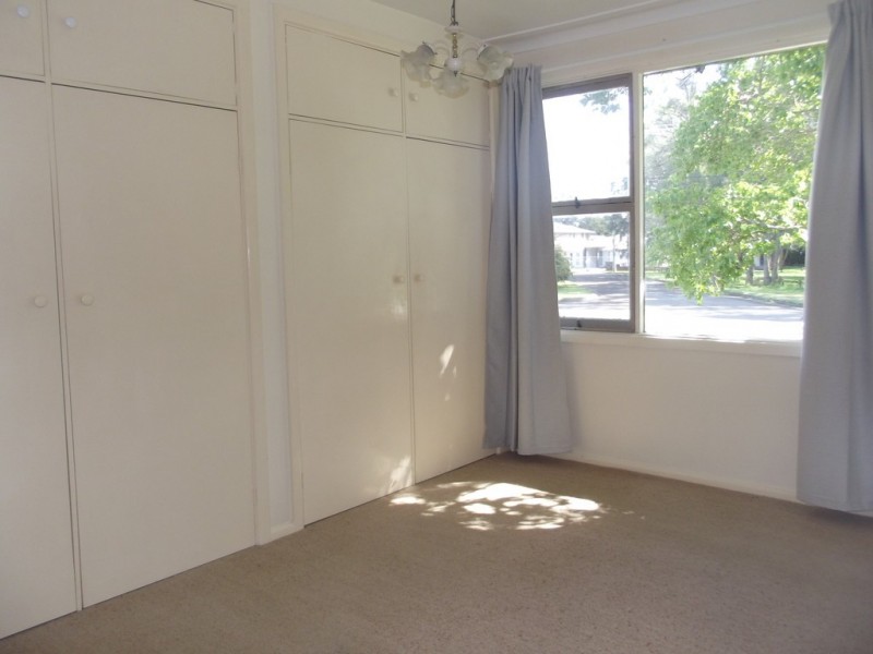 67 Deakin Street, Oak Flats NSW 2529