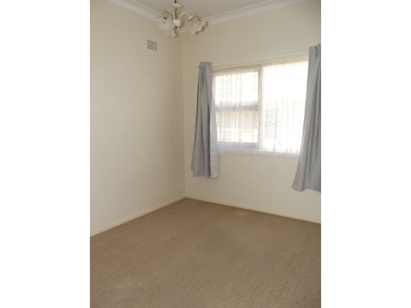 67 Deakin Street, Oak Flats NSW 2529