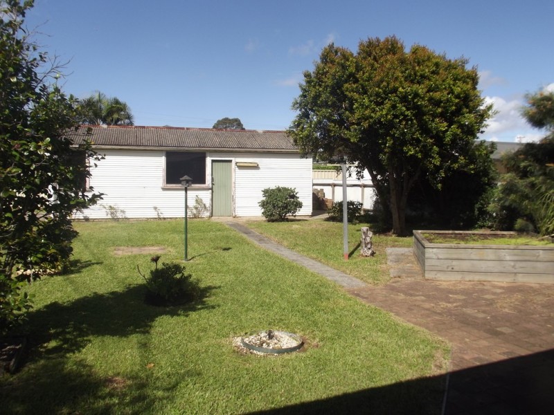 67 Deakin Street, Oak Flats NSW 2529