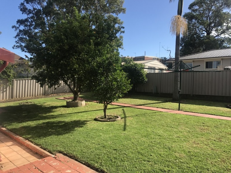 43 Minda Crescent, Oak Flats NSW 2529