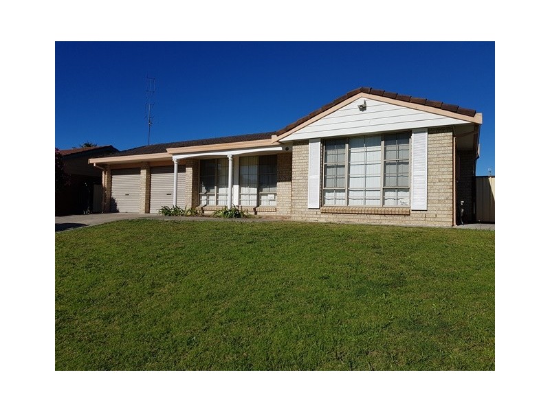 13 Ribbonwood Place, Albion Park Rail NSW 2527