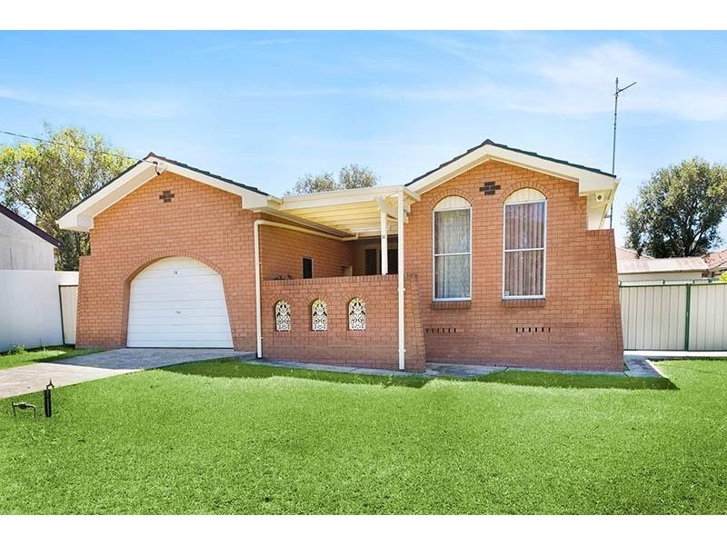 14 Moore Street, Oak Flats NSW 2529
