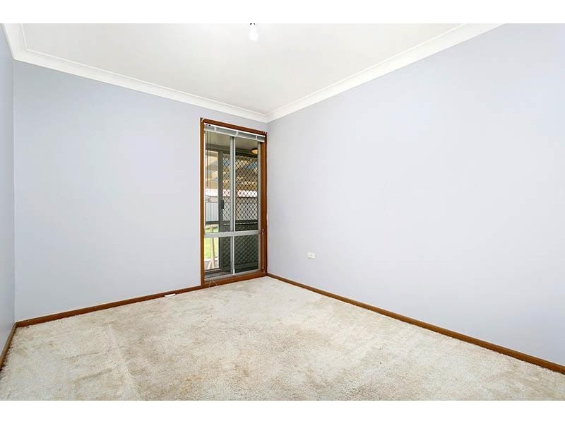 14 Moore Street, Oak Flats NSW 2529
