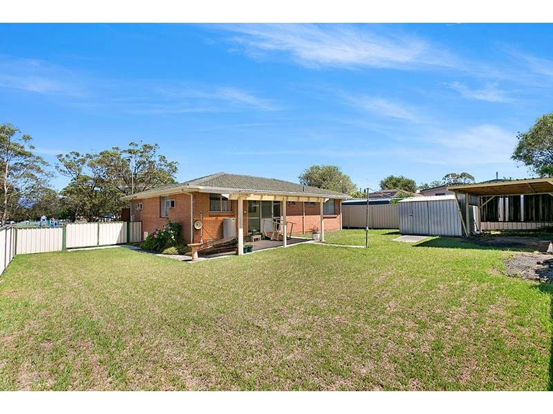 14 Moore Street, Oak Flats NSW 2529