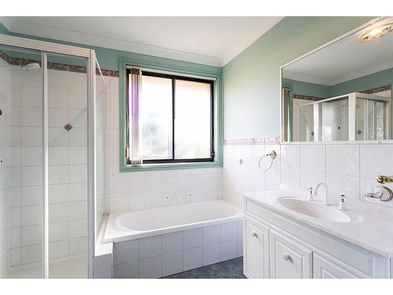 42 Tasman Drive, Shell Cove NSW 2529