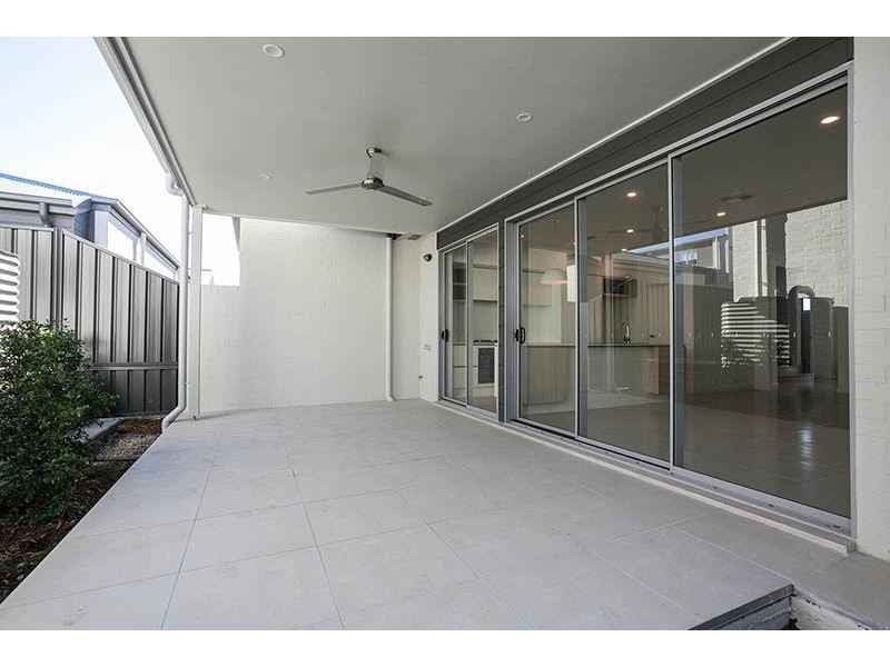 150 Harbour Boulevarde, Shell Cove NSW 2529