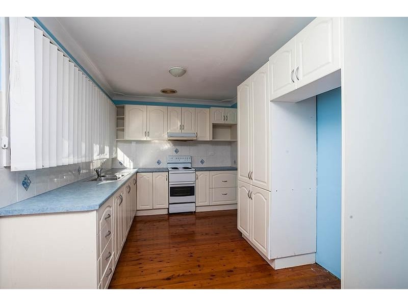30 Marchant Crescent, Mount Warrigal NSW 2528