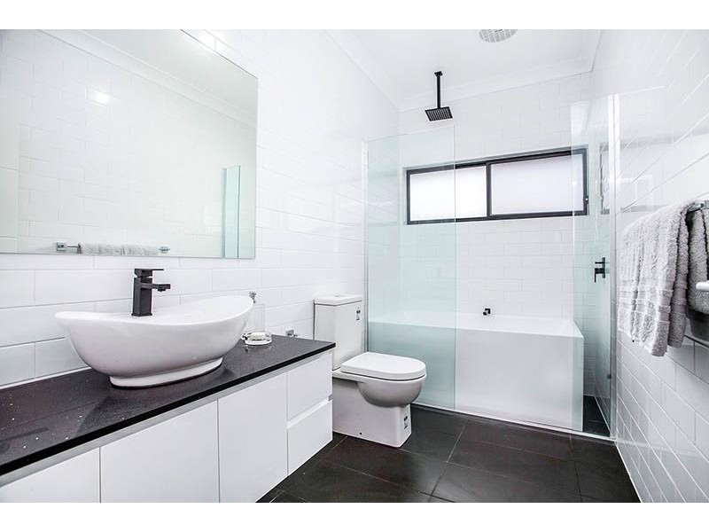 2/3 Reid Street, Shellharbour NSW 2529
