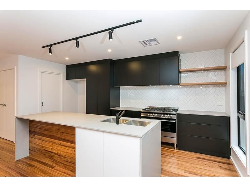 16 Headwater Place, Albion Park NSW 2527