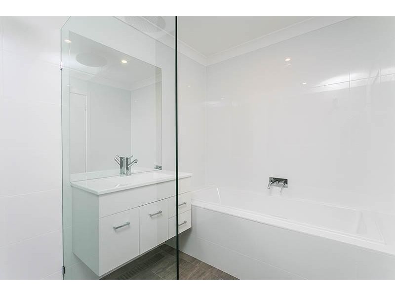 16 Headwater Place, Albion Park NSW 2527