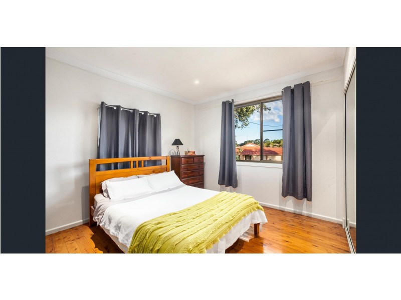 2 Strata Avenue, Barrack Heights NSW 2528