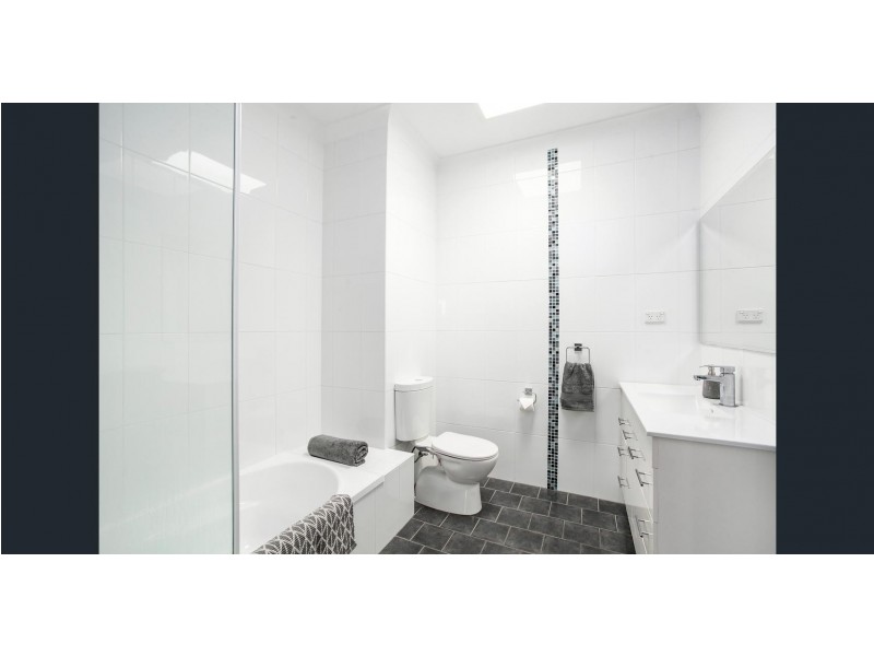 2 Strata Avenue, Barrack Heights NSW 2528