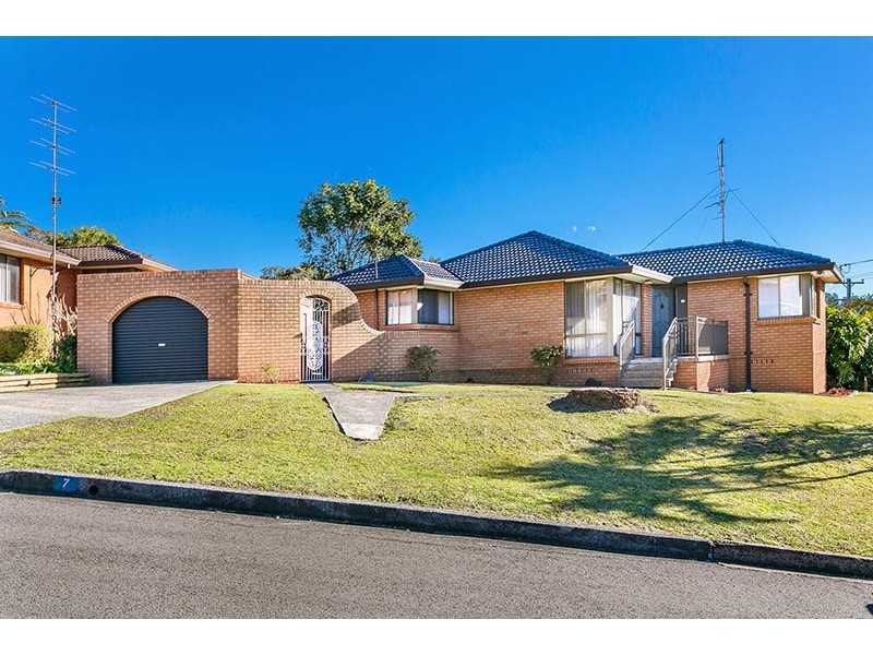7 Gathercole Avenue, Mount Warrigal NSW 2528