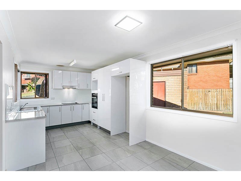 7 Gathercole Avenue, Mount Warrigal NSW 2528